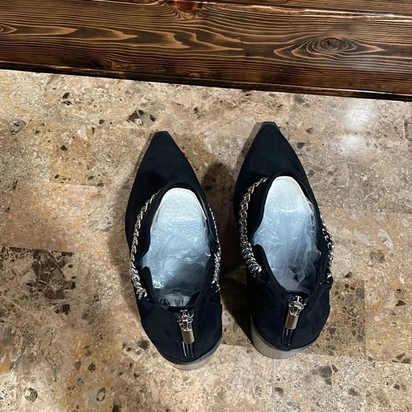 Black Boots with Double Chain - Picture 8 of 11